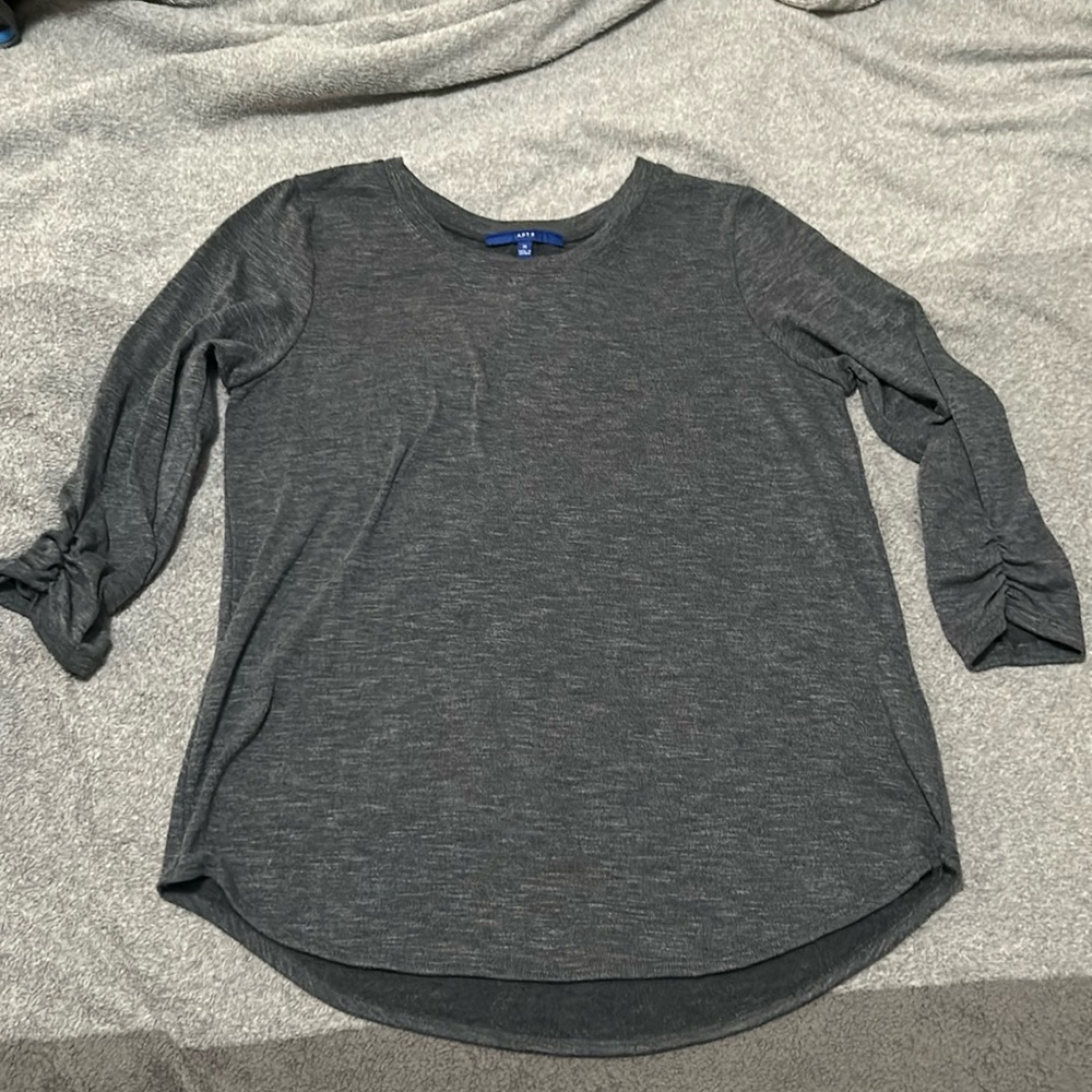 Apt. 9 grey Women’s shirt